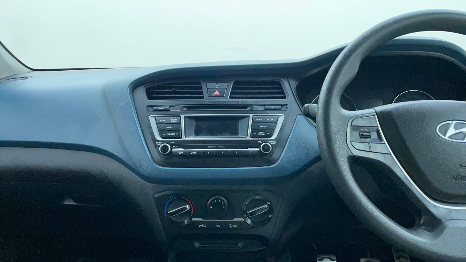 Used 2015 Hyundai i20 Active 1.2 S Petrol Manual interior MUSIC SYSTEM & AC CONTROL VIEW