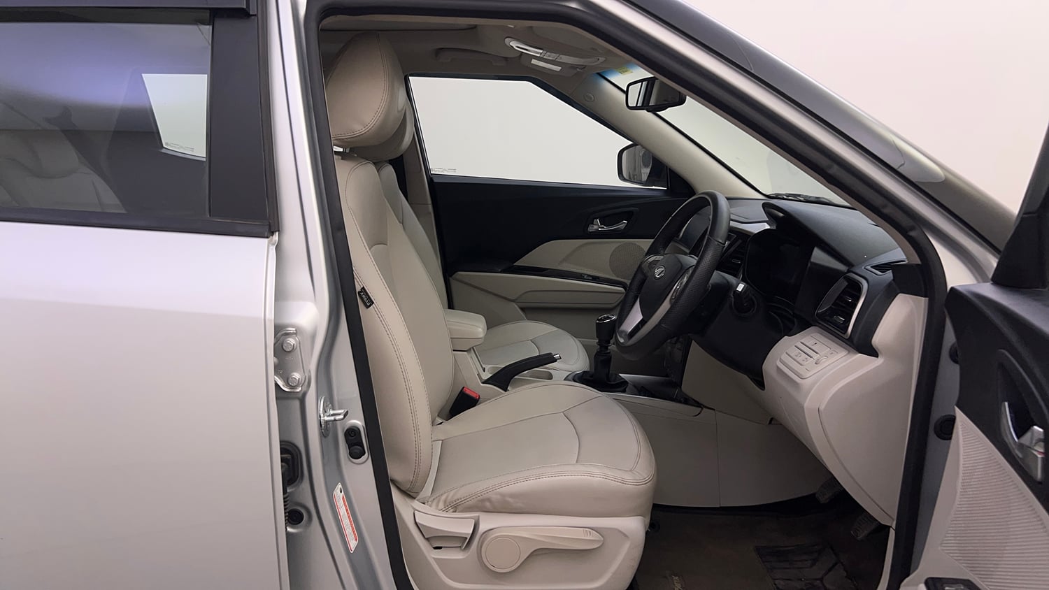 Used 2022 Mahindra XUV 300 W8 (O) 1.2 Petrol Petrol Manual interior RIGHT SIDE FRONT DOOR CABIN VIEW