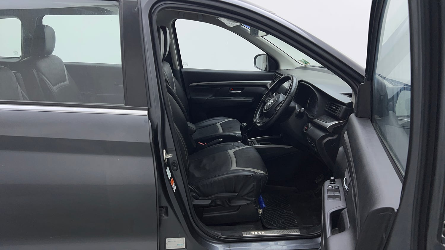 Used 2023 Maruti Suzuki XL6 Zeta MT Petrol Petrol Manual interior RIGHT SIDE FRONT DOOR CABIN VIEW