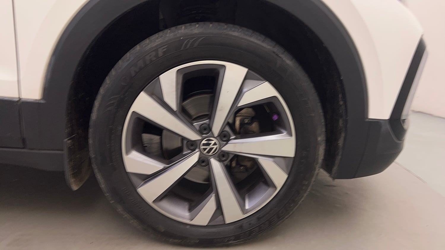 Used 2022 Volkswagen Taigun Topline 1.0 TSI AT Petrol Automatic tyres RIGHT FRONT TYRE RIM VIEW