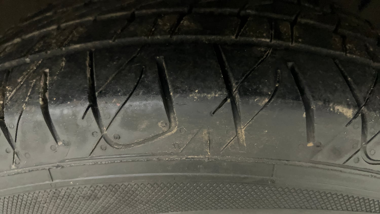 Used 2020 Hyundai Creta SX (O) 1.4 Turbo 7 DCT Petrol Automatic tyres RIGHT FRONT TYRE TREAD VIEW