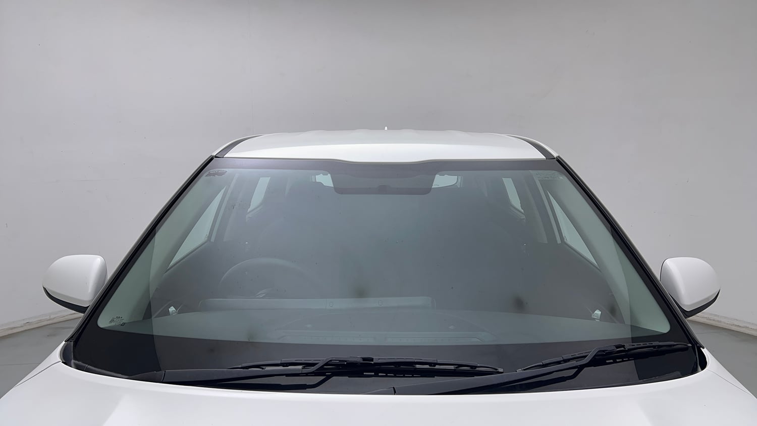Used 2024 Kia Seltos HTE 1.5 Diesel MT Diesel Manual exterior FRONT WINDSHIELD VIEW