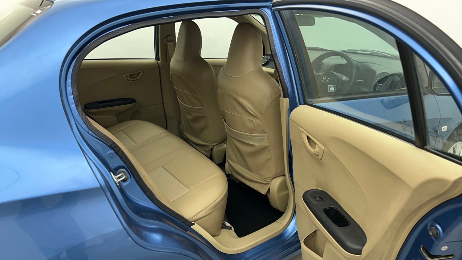 Used 2014 Honda Amaze 1.2 S i-VTEC Petrol Manual interior RIGHT SIDE REAR DOOR CABIN VIEW