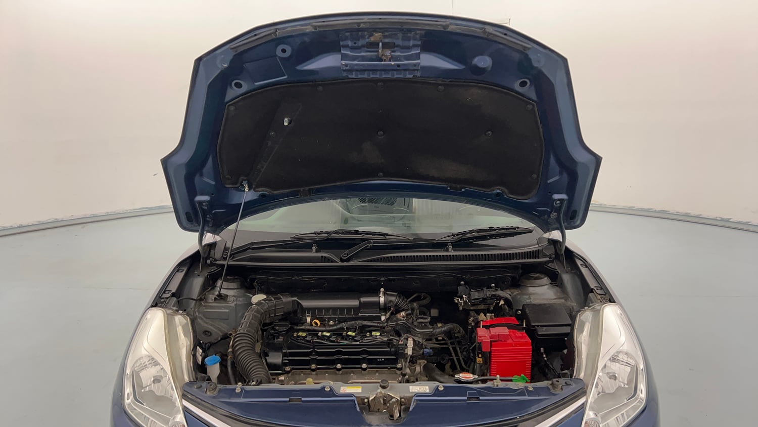 Used 2018 Maruti Suzuki Baleno Zeta 1.2 Petrol Manual engine ENGINE & BONNET OPEN FRONT VIEW