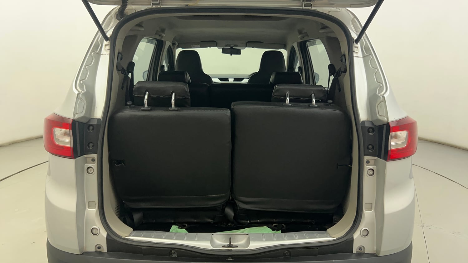Used 2019 Renault Triber RXZ Petrol Manual interior DICKY INSIDE VIEW
