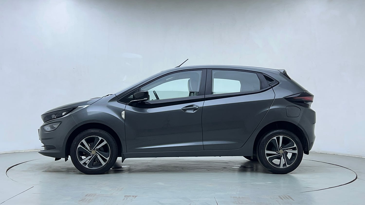 Used 2023 Tata Altroz XZA Plus Petrol Petrol Automatic exterior LEFT SIDE VIEW