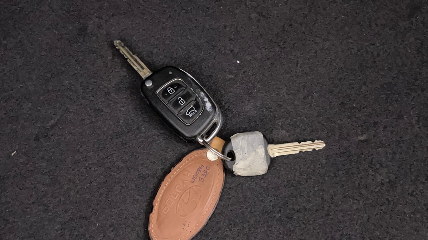 Used 2020 Hyundai Elite i20 Magna Plus 1.2 Petrol Manual extra CAR KEY VIEW