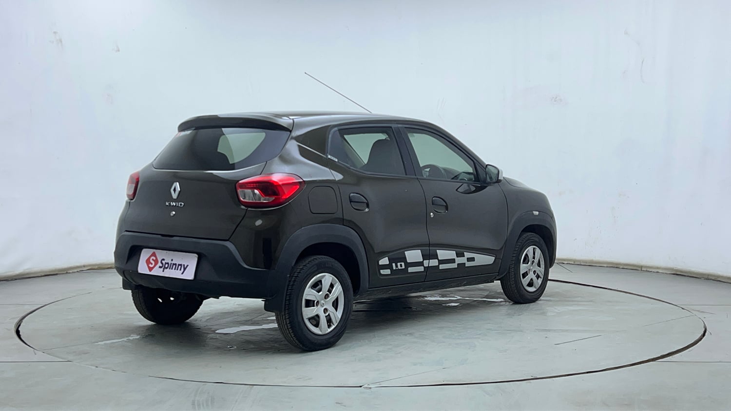 Used 2018 Renault Kwid 1.0 RXT AMT Opt Petrol Automatic exterior RIGHT REAR CORNER VIEW