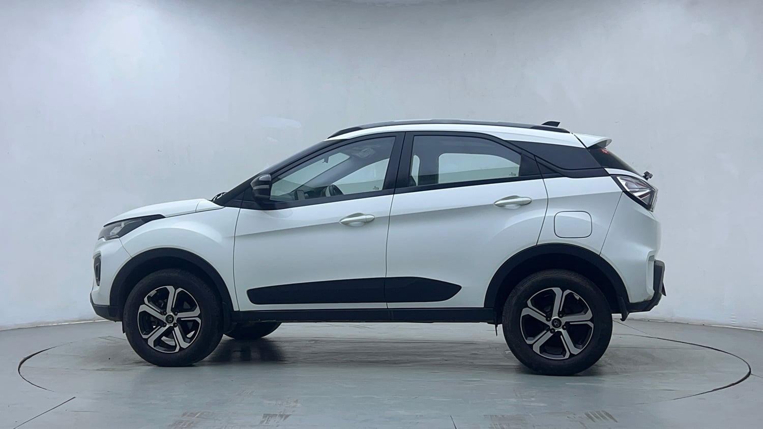 Used 2023 Tata Nexon XZA Plus (S) Petrol Automatic exterior LEFT SIDE VIEW