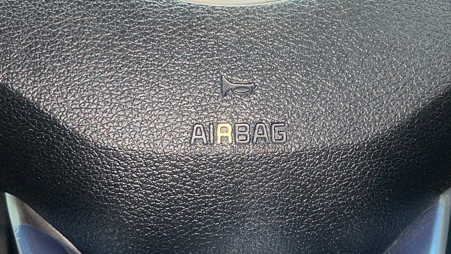 Used 2023 Hyundai Exter SX (O) 1.2 MT Petrol Manual top_features Airbags