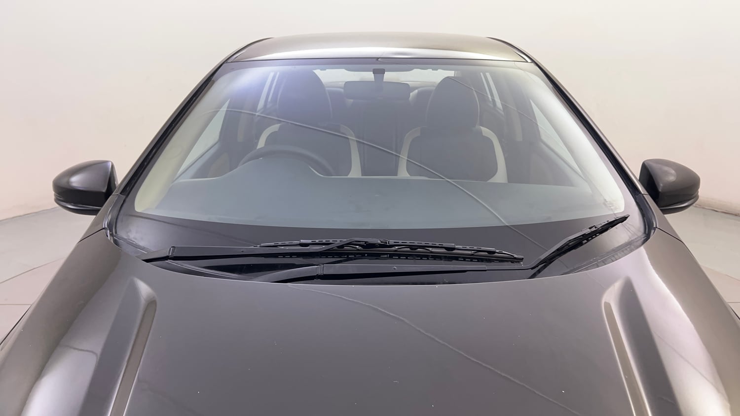 Used 2016 Honda City V Petrol Manual exterior FRONT WINDSHIELD VIEW