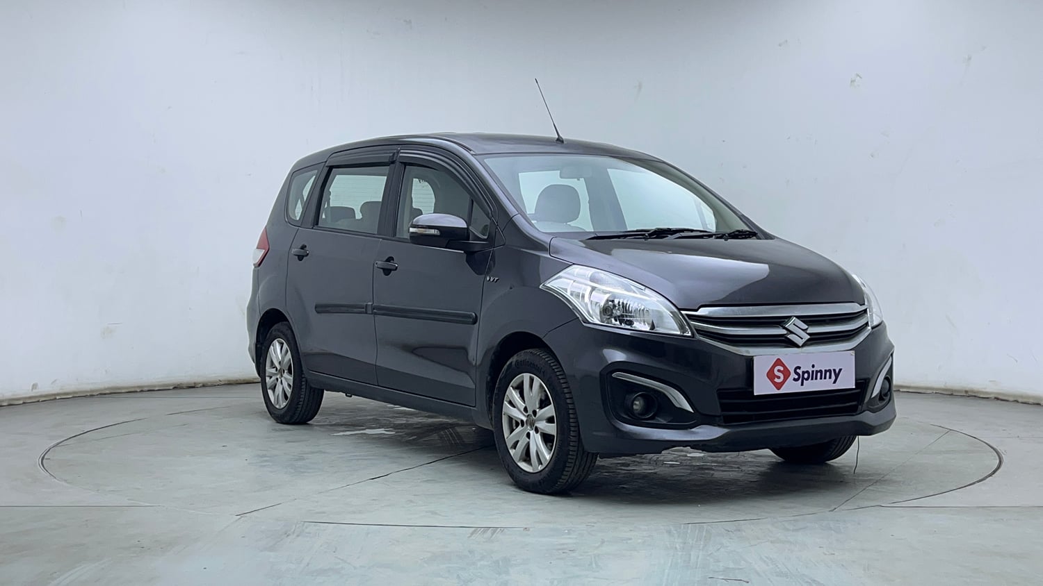 Used 2018 Maruti Suzuki Ertiga ZXI Petrol Manual exterior RIGHT FRONT CORNER VIEW