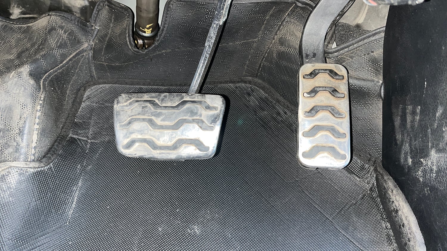 Used 2019 kia Seltos GTX DCT 1.4 Petrol Automatic interior PEDALS VIEW