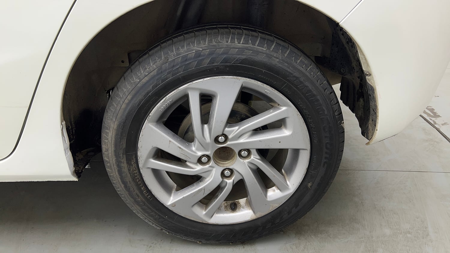 Used 2019 Honda Jazz VX CVT Petrol Petrol Automatic tyres LEFT REAR TYRE RIM VIEW