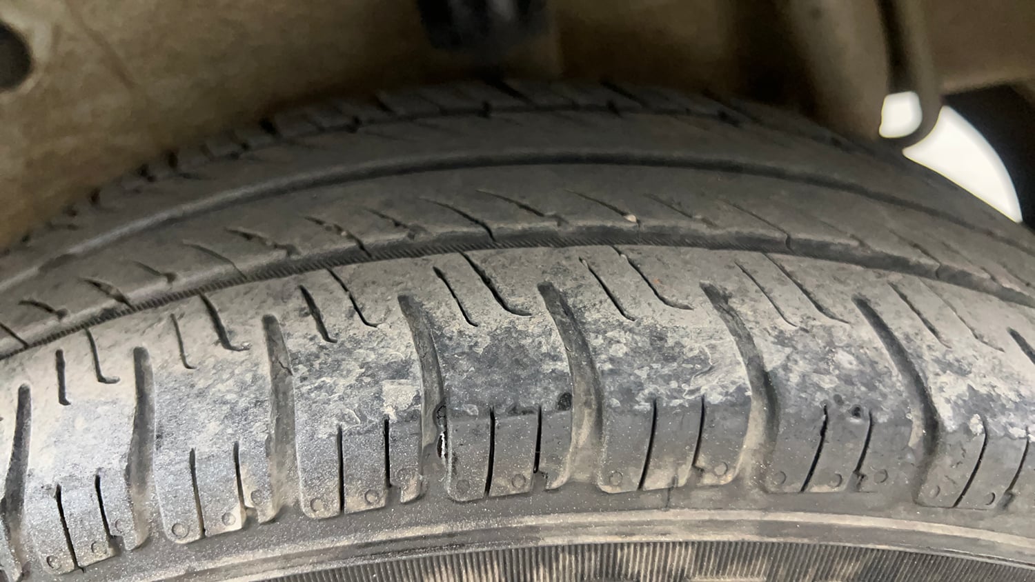 Used 2016 Maruti Suzuki Celerio ZXi AMT Petrol Automatic tyres LEFT REAR TYRE TREAD VIEW