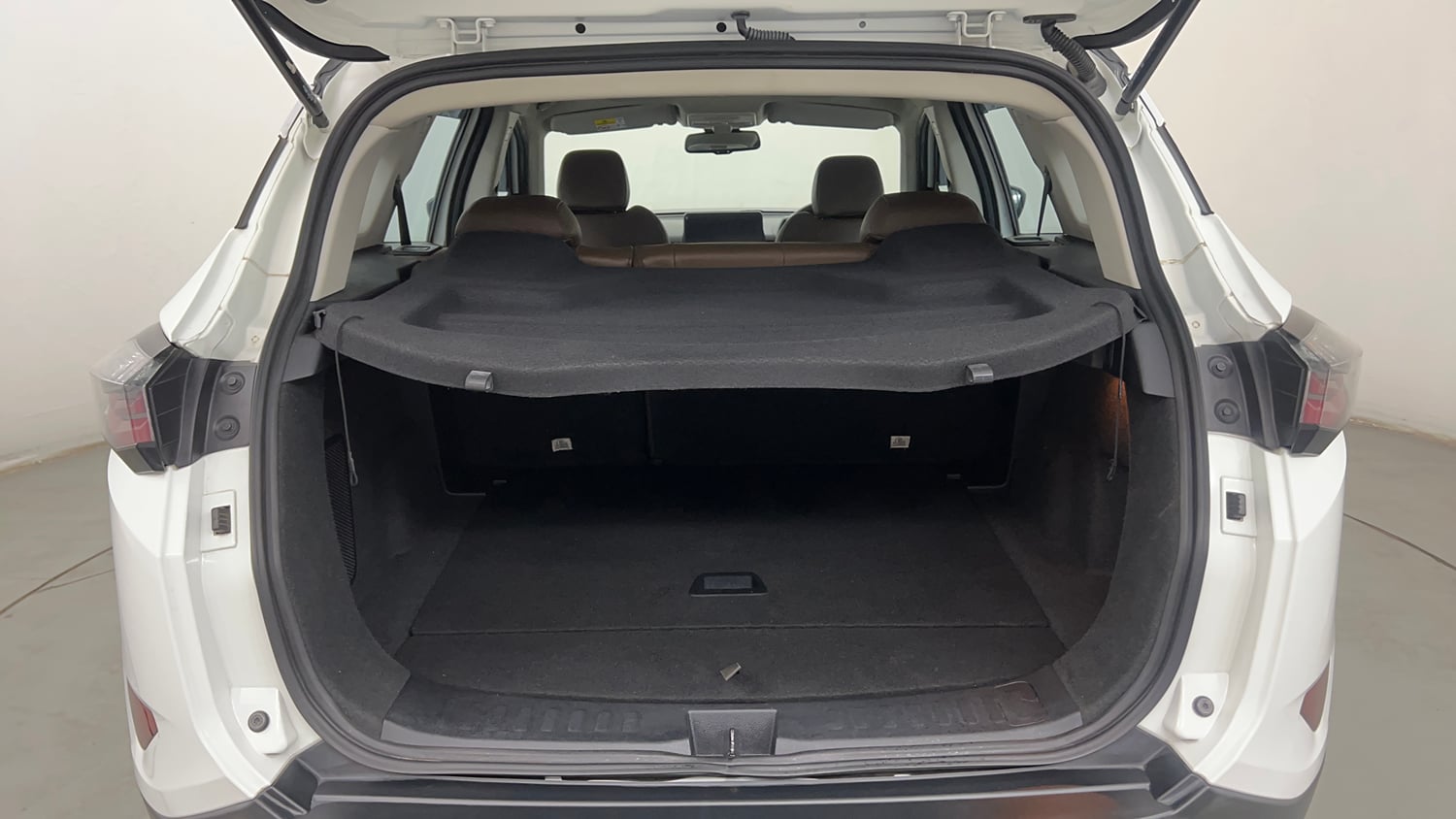 Used 2023 Tata Harrier XZA Plus Dual Tone Diesel Automatic interior DICKY INSIDE VIEW