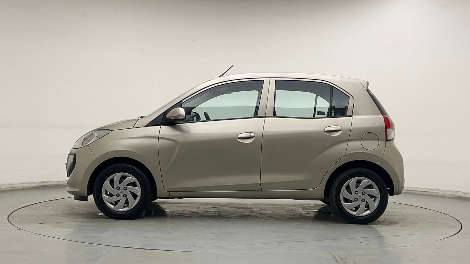 Used 2020 Hyundai Santro Asta Petrol Manual exterior LEFT SIDE VIEW