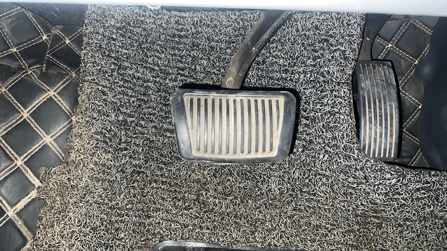 Used 2024 Hyundai Grand i10 Nios Sportz 1.2 Kappa AMT Petrol Automatic interior PEDALS VIEW