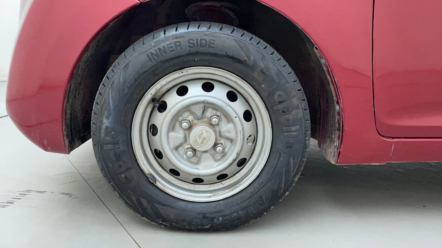 Used 2016 Hyundai Eon D-Lite + Petrol Manual tyres LEFT FRONT TYRE RIM VIEW