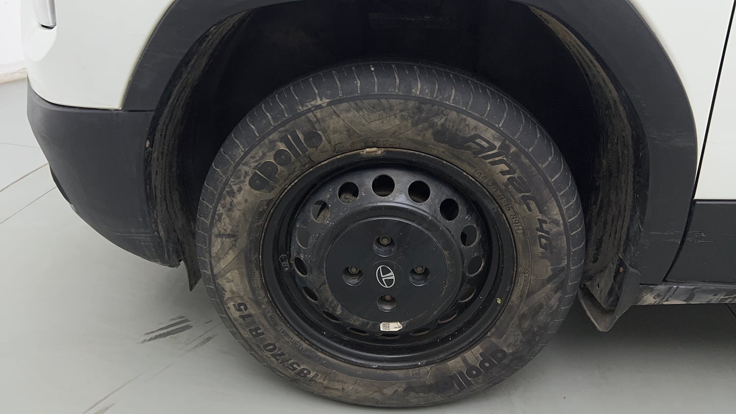 Used 2024 Tata Punch Pure MT Petrol Manual tyres LEFT FRONT TYRE RIM VIEW