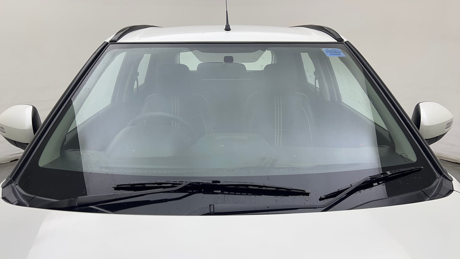 Used 2020 maruti-suzuki Vitara Brezza VXi Petrol Manual exterior FRONT WINDSHIELD VIEW