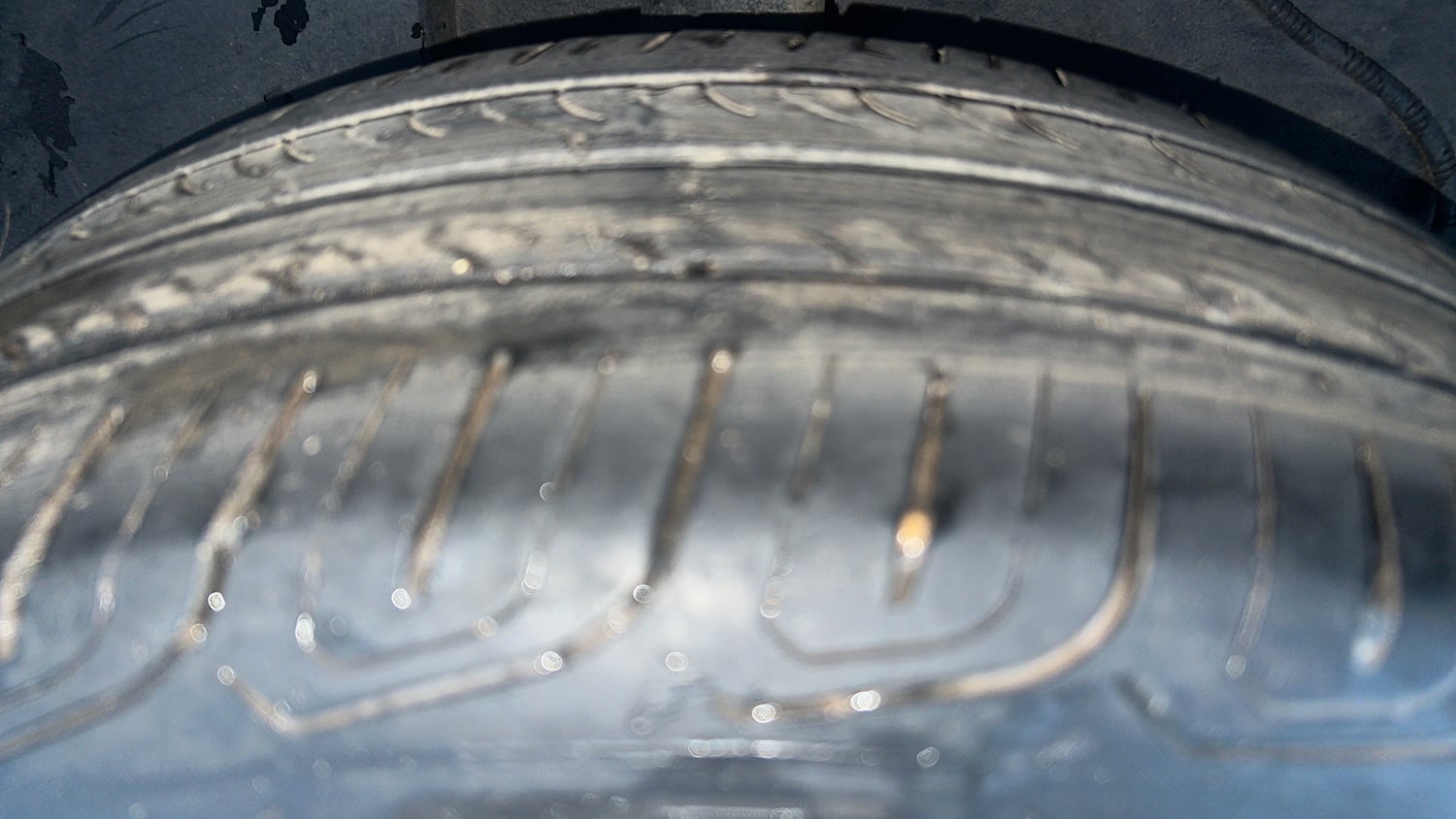 Used 2023 Tata Altroz XZA Plus Petrol Petrol Automatic tyres RIGHT REAR TYRE TREAD VIEW