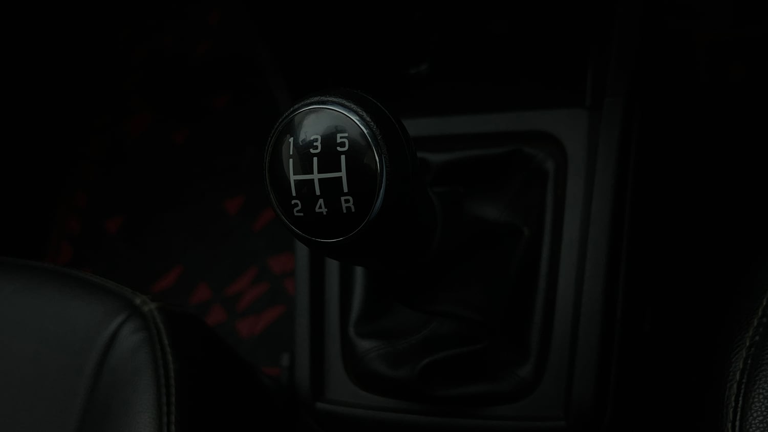 Used 2020 maruti-suzuki Vitara Brezza VXi Petrol Manual interior GEAR  KNOB VIEW