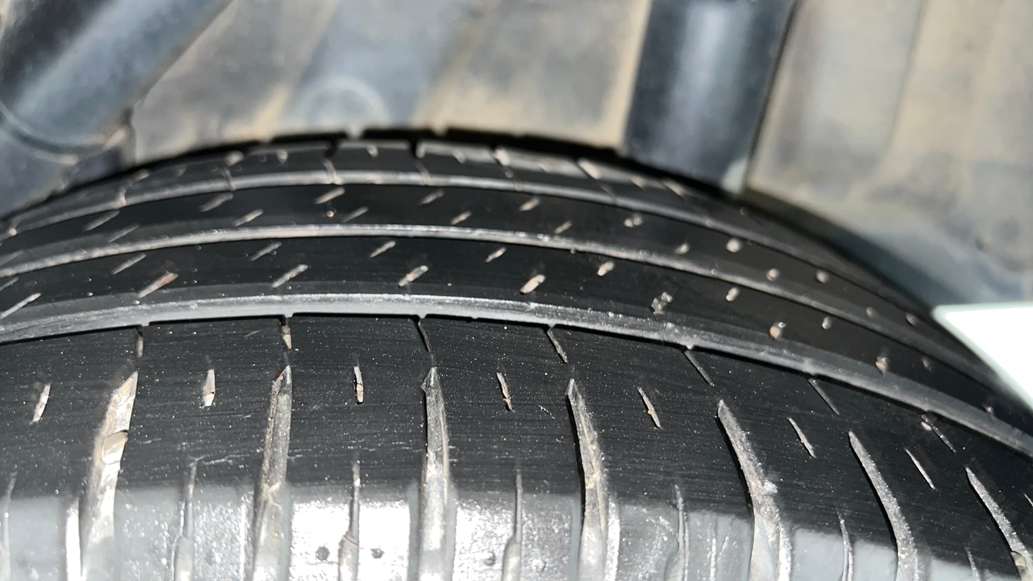 Used 2022 Hyundai Verna SX 1.5 MPi Petrol Manual tyres LEFT REAR TYRE TREAD VIEW