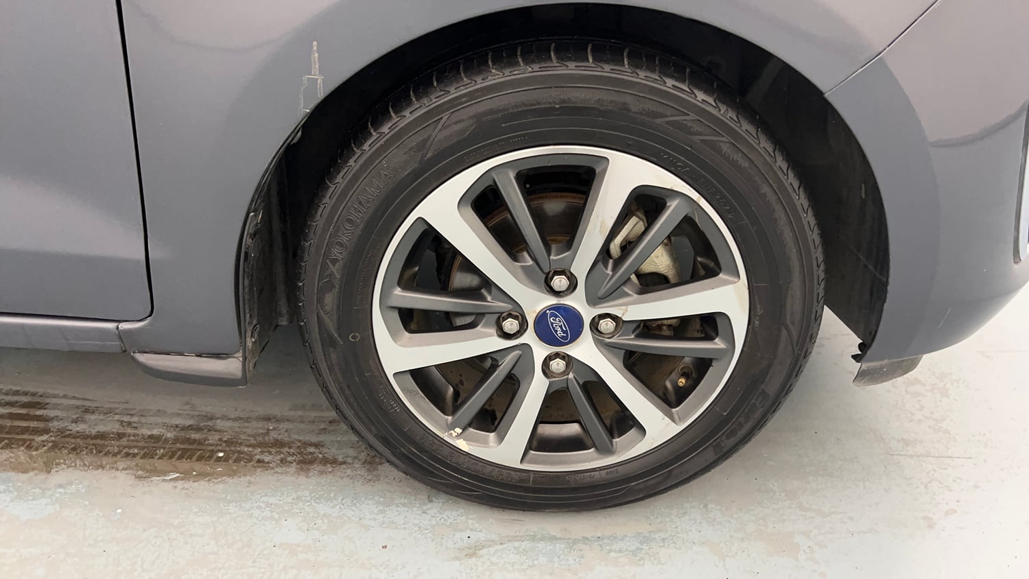 Used 2020 Ford Figo Aspire Titanium Plus 1.5 TDCi Diesel Manual tyres RIGHT FRONT TYRE RIM VIEW
