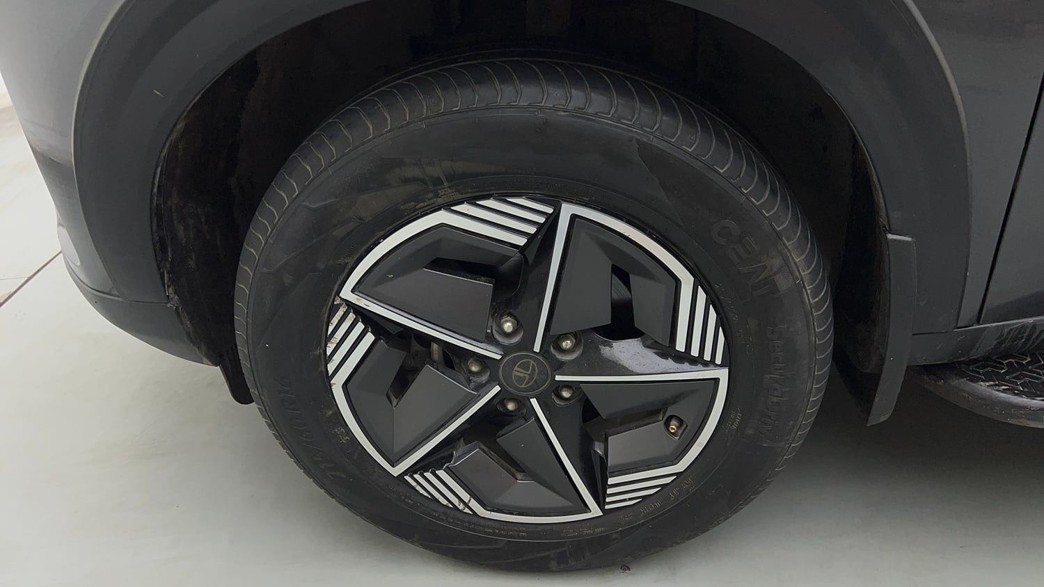 Used 2024 Tata Nexon Creative Plus 1.2 iCNG Cng Manual tyres LEFT FRONT TYRE RIM VIEW