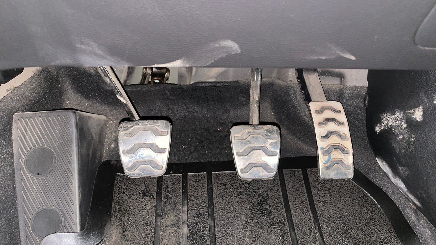 Used 2015 Hyundai i20 Active 1.2 S Petrol Manual interior PEDALS VIEW