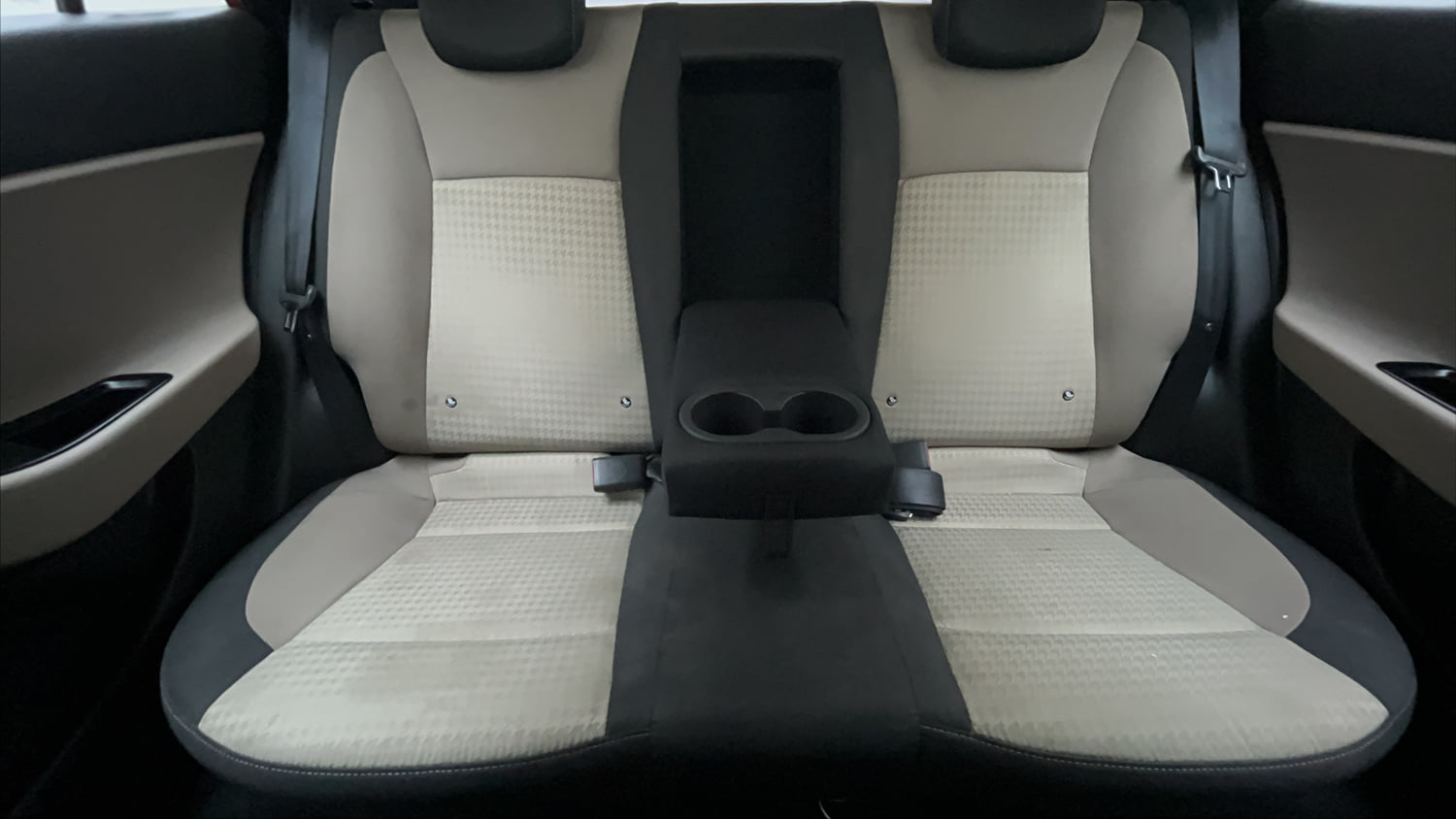 Used 2019 Hyundai Elite i20 Asta 1.2 (O) Petrol Manual interior REAR SEAT CONDITION VIEW