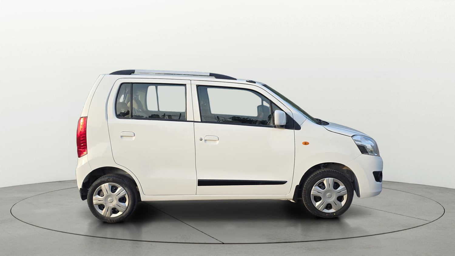 Used 2017 Maruti Suzuki Wagon R VXI Petrol Manual exterior RIGHT SIDE VIEW