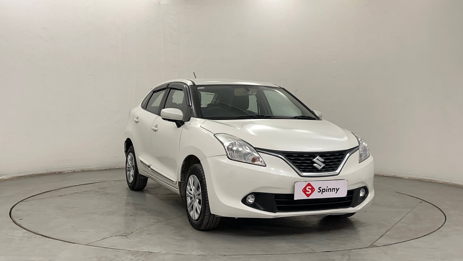 Used 2017 Maruti Suzuki Baleno Delta 1.2 Petrol Manual exterior RIGHT FRONT CORNER VIEW