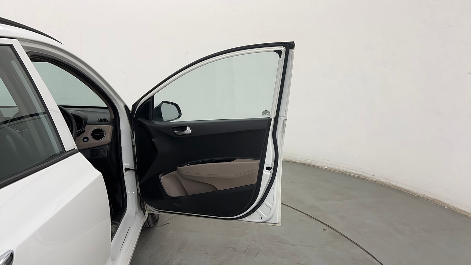 Used 2016 Hyundai Grand i10 Asta 1.2 Kappa VTVT (O) Petrol Manual interior RIGHT FRONT DOOR OPEN VIEW