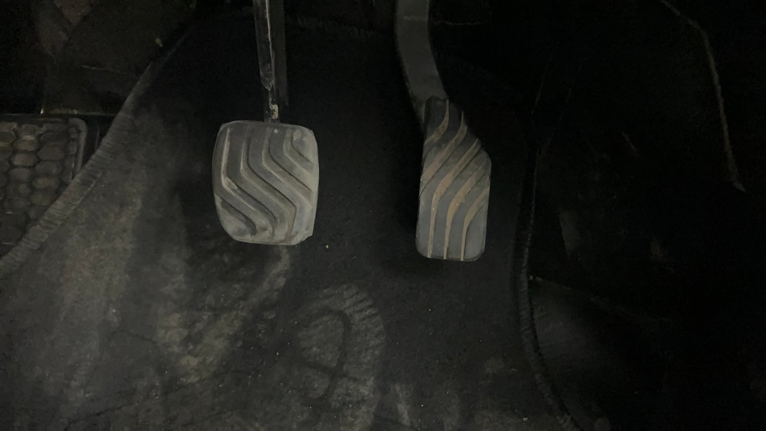 Used 2021 Renault Kiger RXT AMT Petrol Automatic interior PEDALS VIEW
