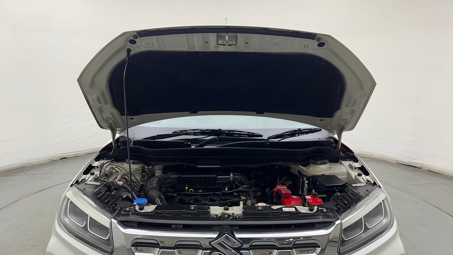 Used 2020 maruti-suzuki Vitara Brezza VXi Petrol Manual engine ENGINE & BONNET OPEN FRONT VIEW
