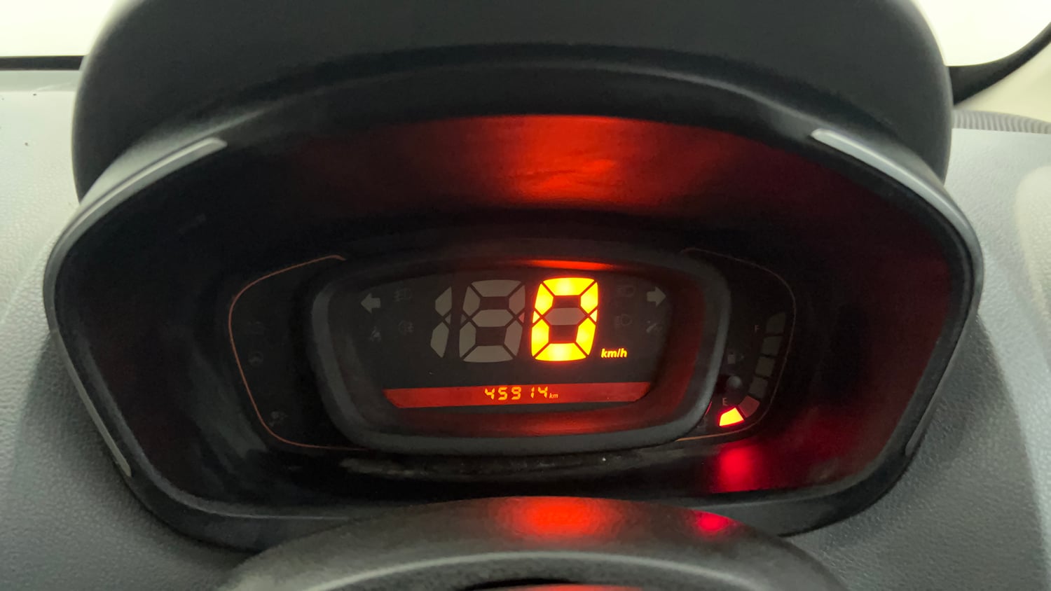 Used 2019 Renault Kwid RXT (O) 1.0 SCE Edition Petrol Manual interior CLUSTERMETER VIEW