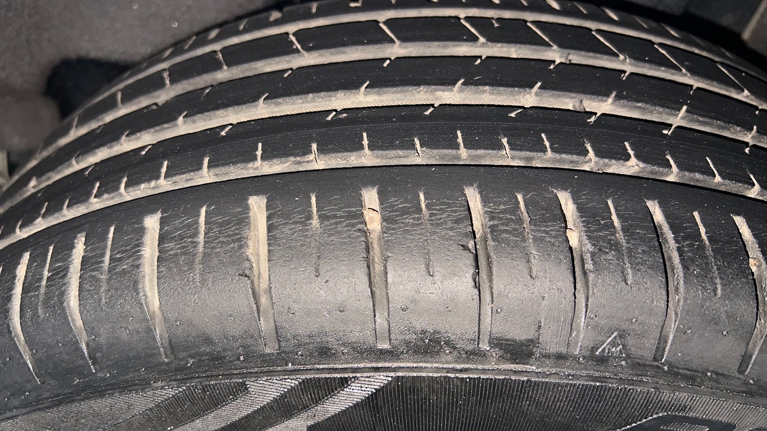 Used 2021 Maruti Suzuki Baleno Zeta Petrol Manual tyres LEFT REAR TYRE TREAD VIEW