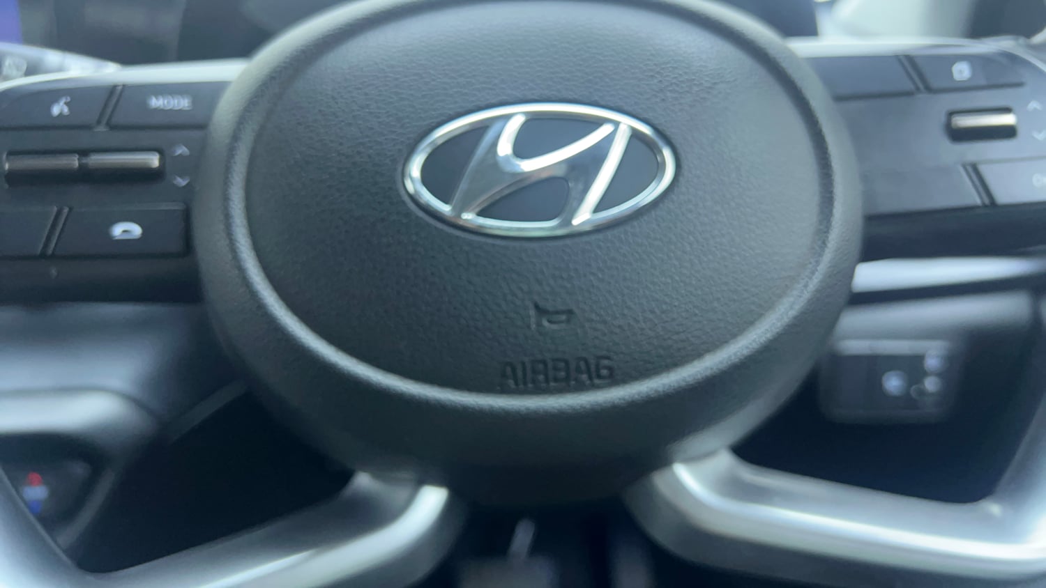 Used 2021 Hyundai i20 Asta 1.2 IVT Petrol Automatic top_features Airbags