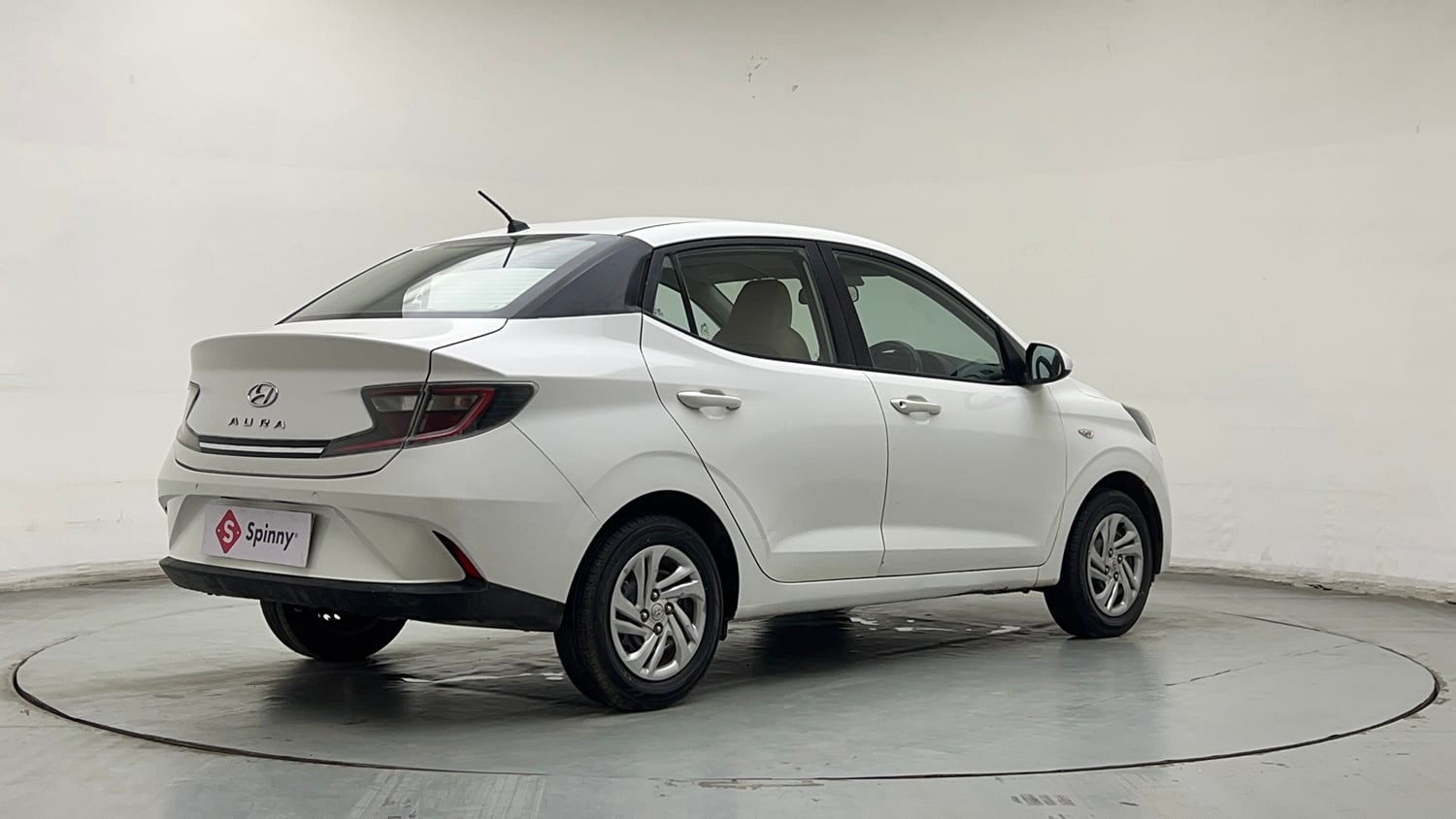Used 2022 Hyundai Aura S 1.2 CNG Cng Manual exterior RIGHT REAR CORNER VIEW