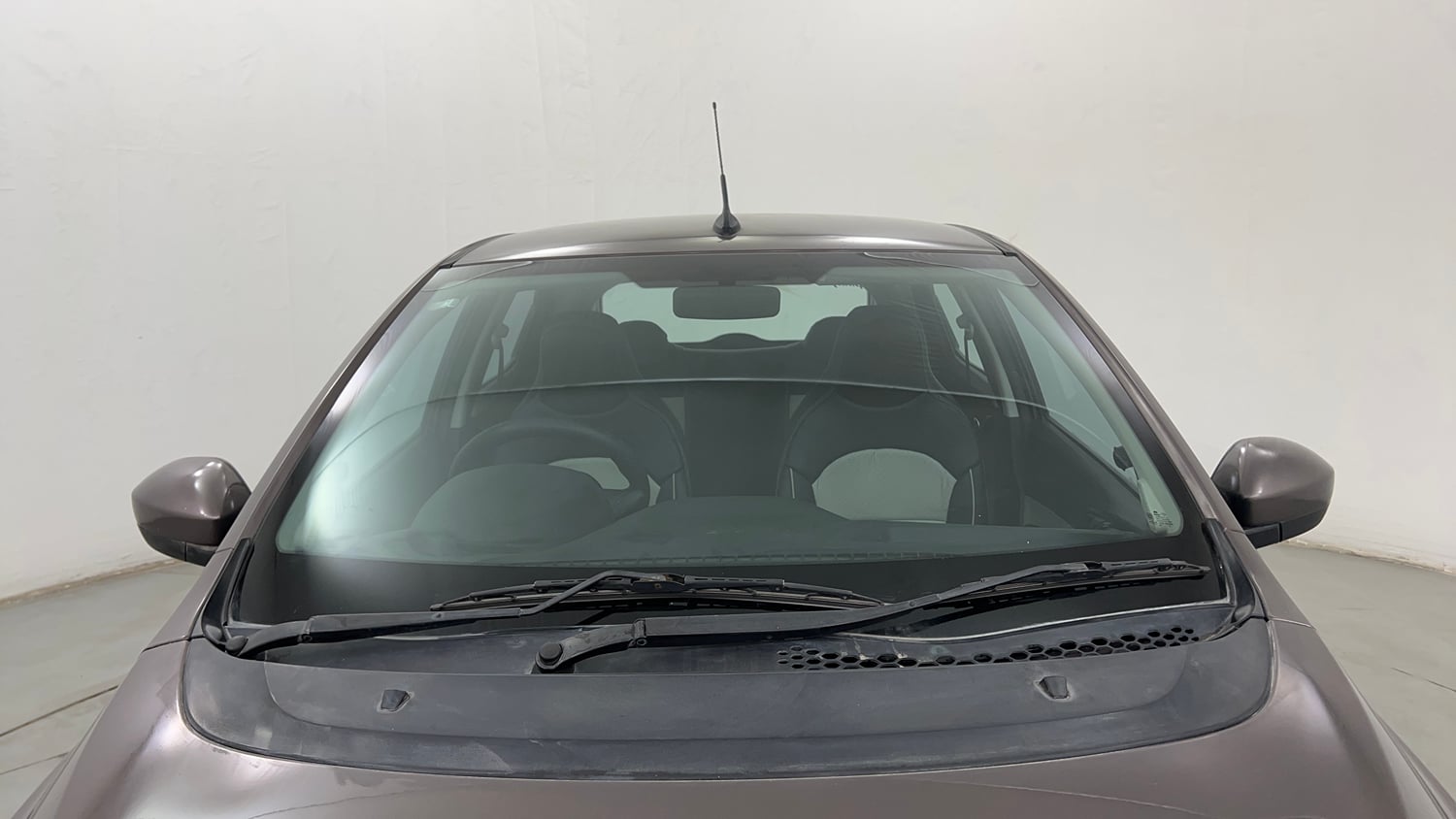 Used 2018 Tata Tiago Revotron XT Petrol Manual exterior FRONT WINDSHIELD VIEW