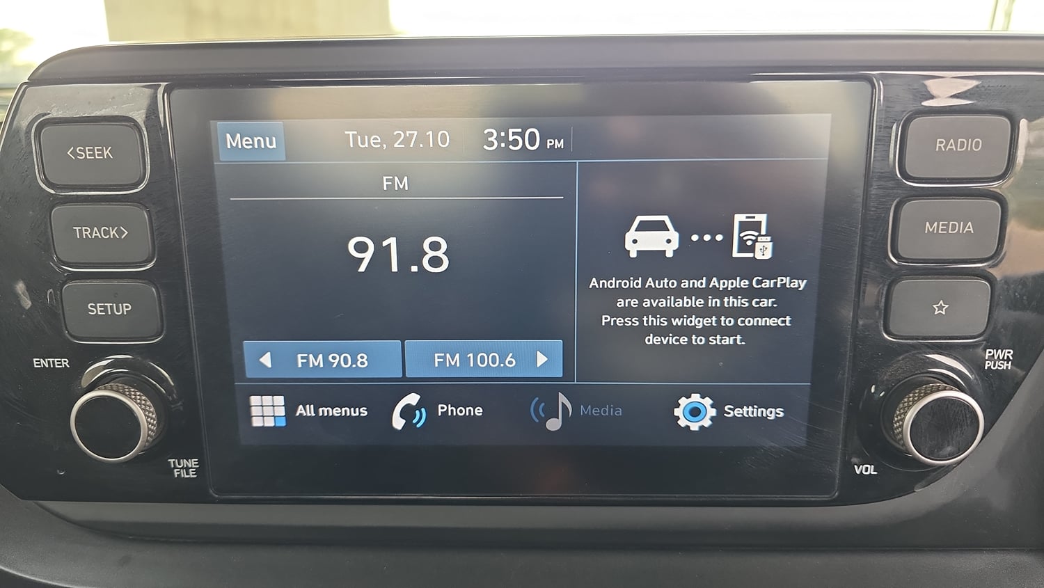 Used 2023 Hyundai New i20 Sportz 1.2 IVT Petrol Automatic top_features Touch screen infotainment system