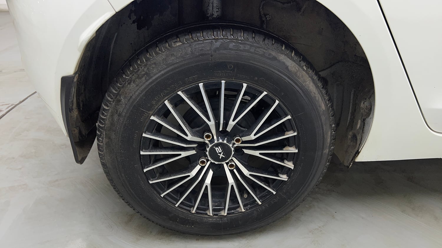 Used 2022 Tata Altroz XE Petrol Petrol Manual tyres RIGHT REAR TYRE RIM VIEW