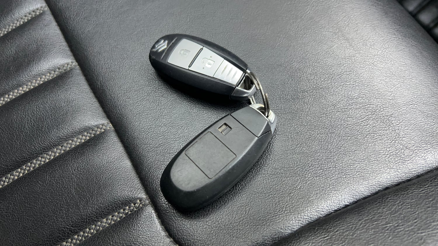 Used 2022 maruti-suzuki Vitara Brezza ZXi Petrol Manual extra CAR KEY VIEW