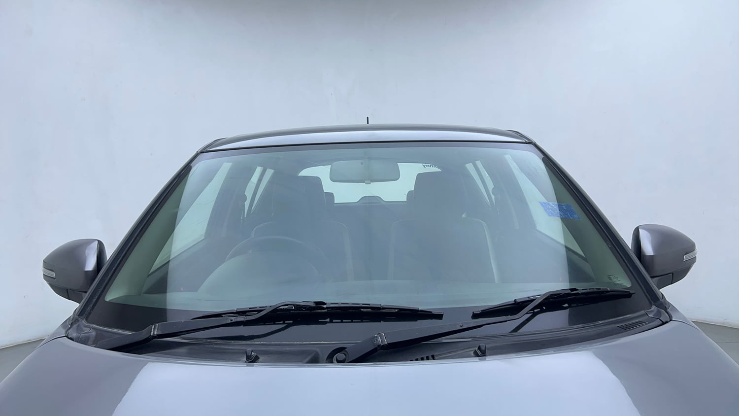 Used 2014 Maruti Suzuki Swift VXi Petrol Manual exterior FRONT WINDSHIELD VIEW