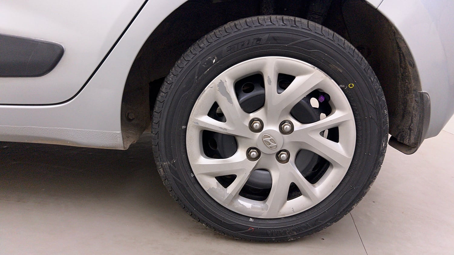 Used 2019 Hyundai Grand i10 Sportz 1.2 Kappa VTVT Petrol Manual tyres LEFT REAR TYRE RIM VIEW