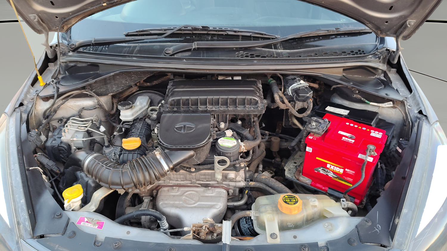 Used 2019 Tata Tiago Revotron XZ Plus Petrol Manual engine ENGINE & BONNET OPEN FRONT VIEW