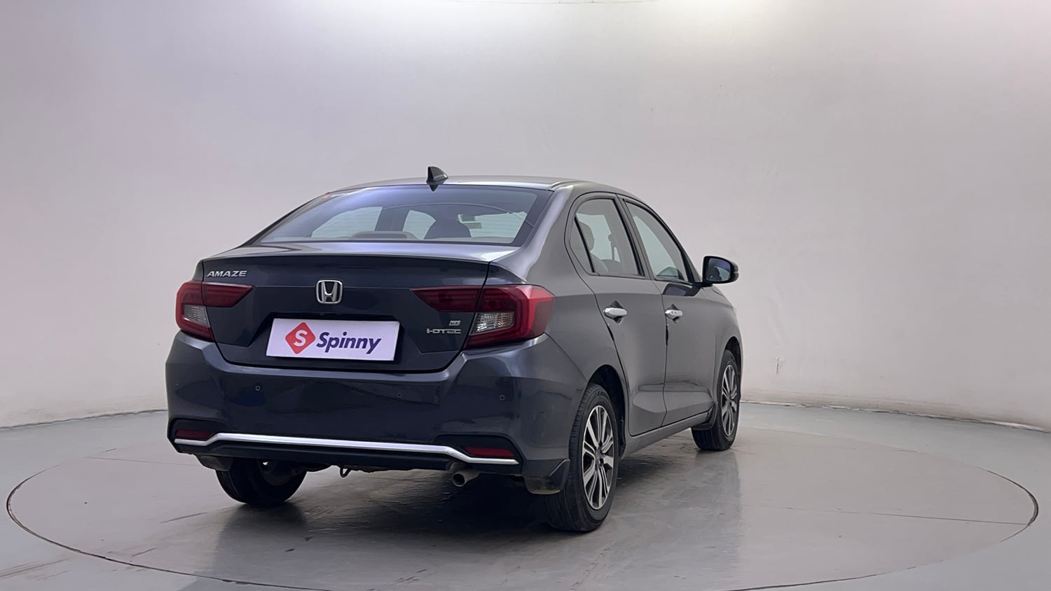 Used 2021 Honda Amaze VX MT 1.5 Diesel Diesel Manual exterior RIGHT REAR CORNER VIEW