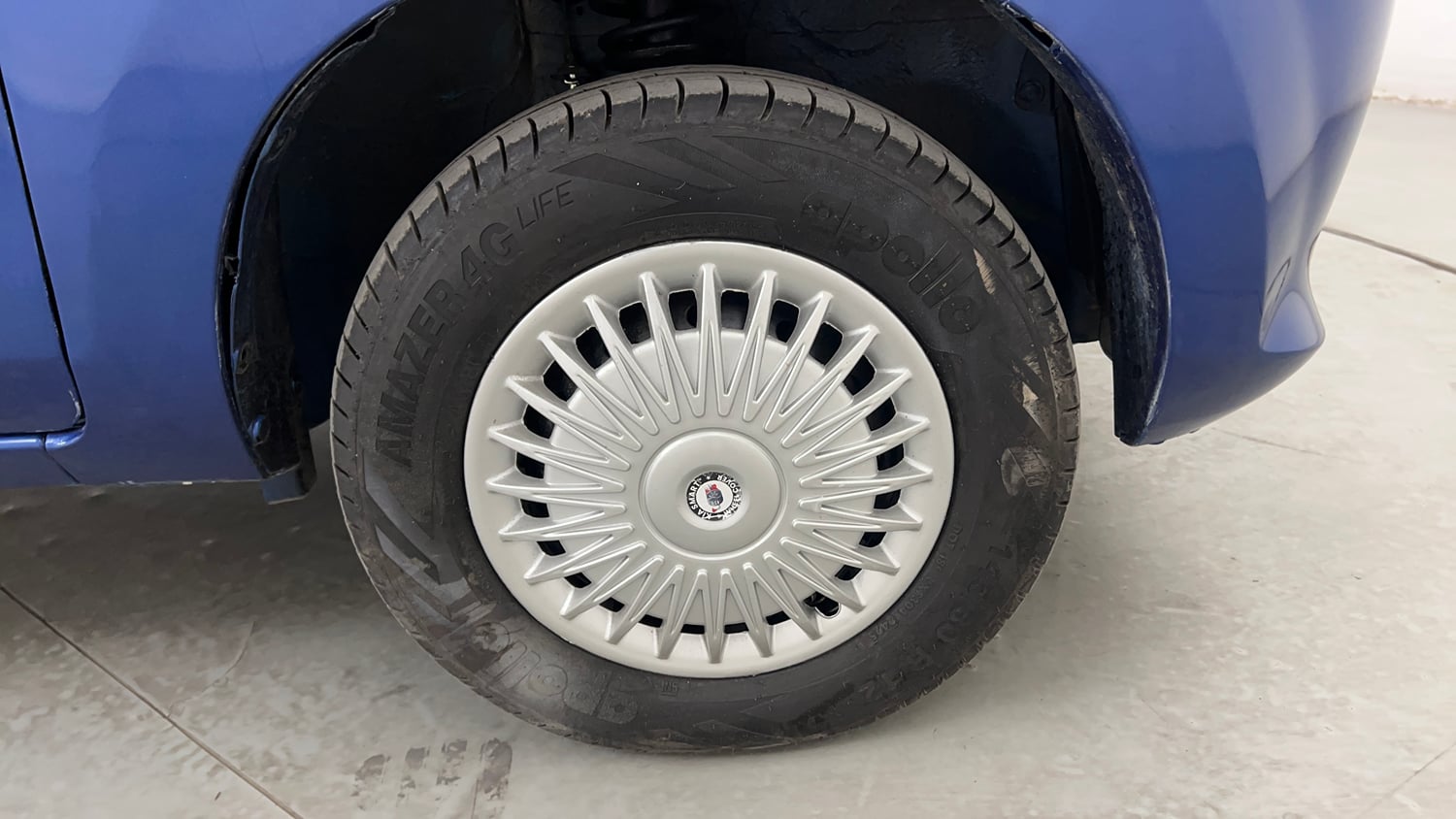 Used 2016 Maruti Suzuki Alto 800 Lxi Petrol Manual tyres RIGHT FRONT TYRE RIM VIEW